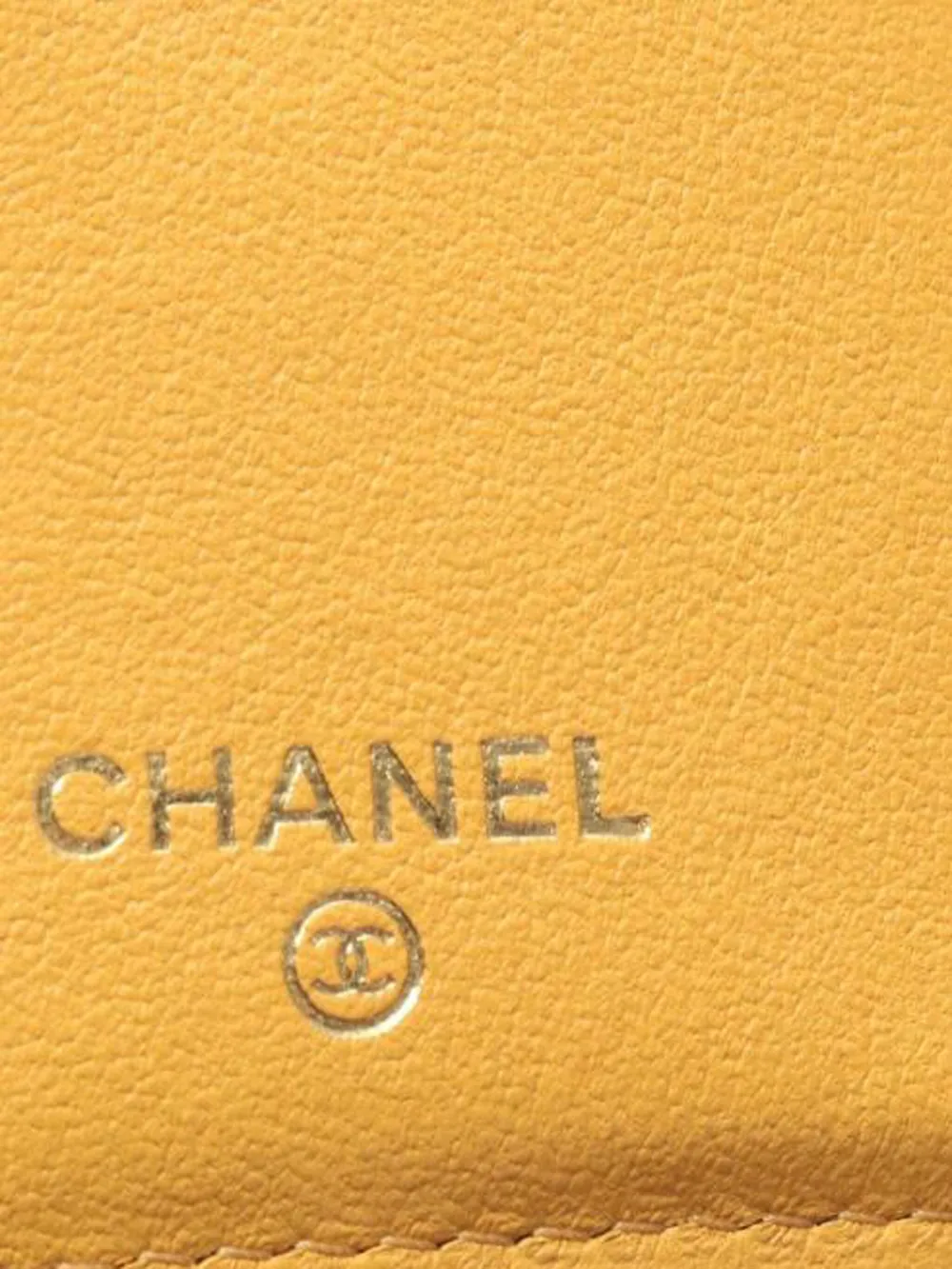 CHANEL Pre-Owned 2021 matelasse bi-fold wallet | Image 2