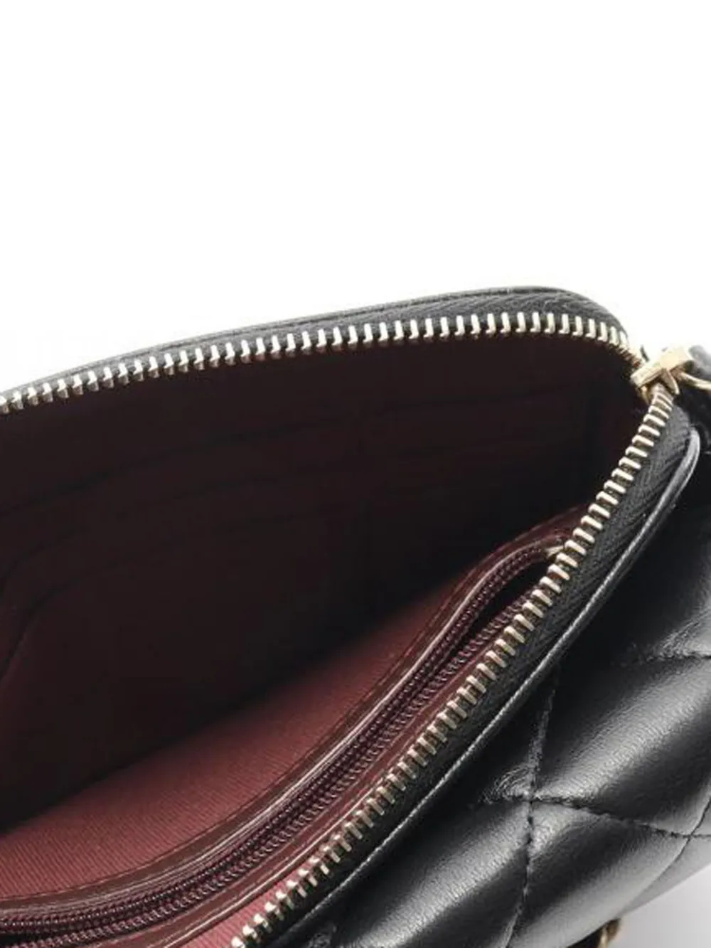Pre-owned Chanel Diamond-quilted Chain Wallet In Black