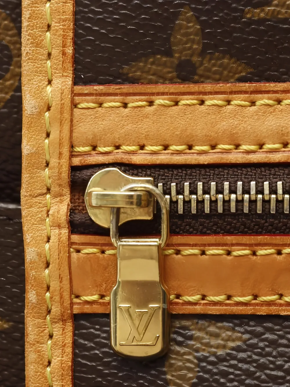 Pre-owned Louis Vuitton 2008 Bosforo Monogram Canvas Messenger Bag In Brown