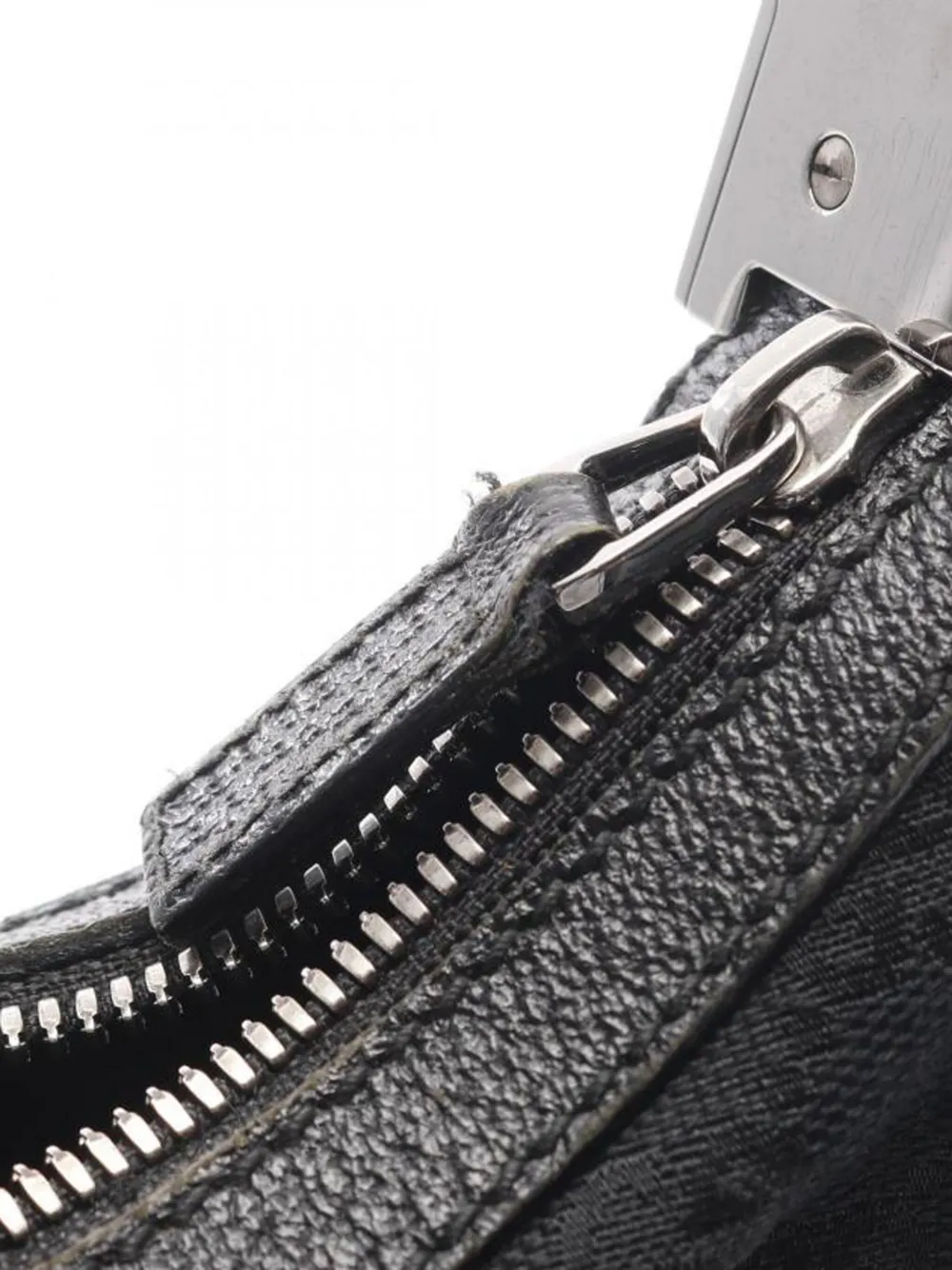 Pre-owned Gucci Gg Canvas Shoulder Bag In Black