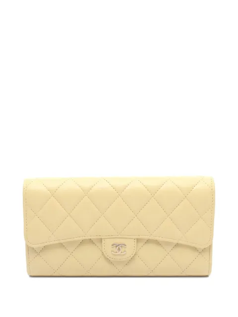 CHANEL Pre-Owned Matelassé wallet