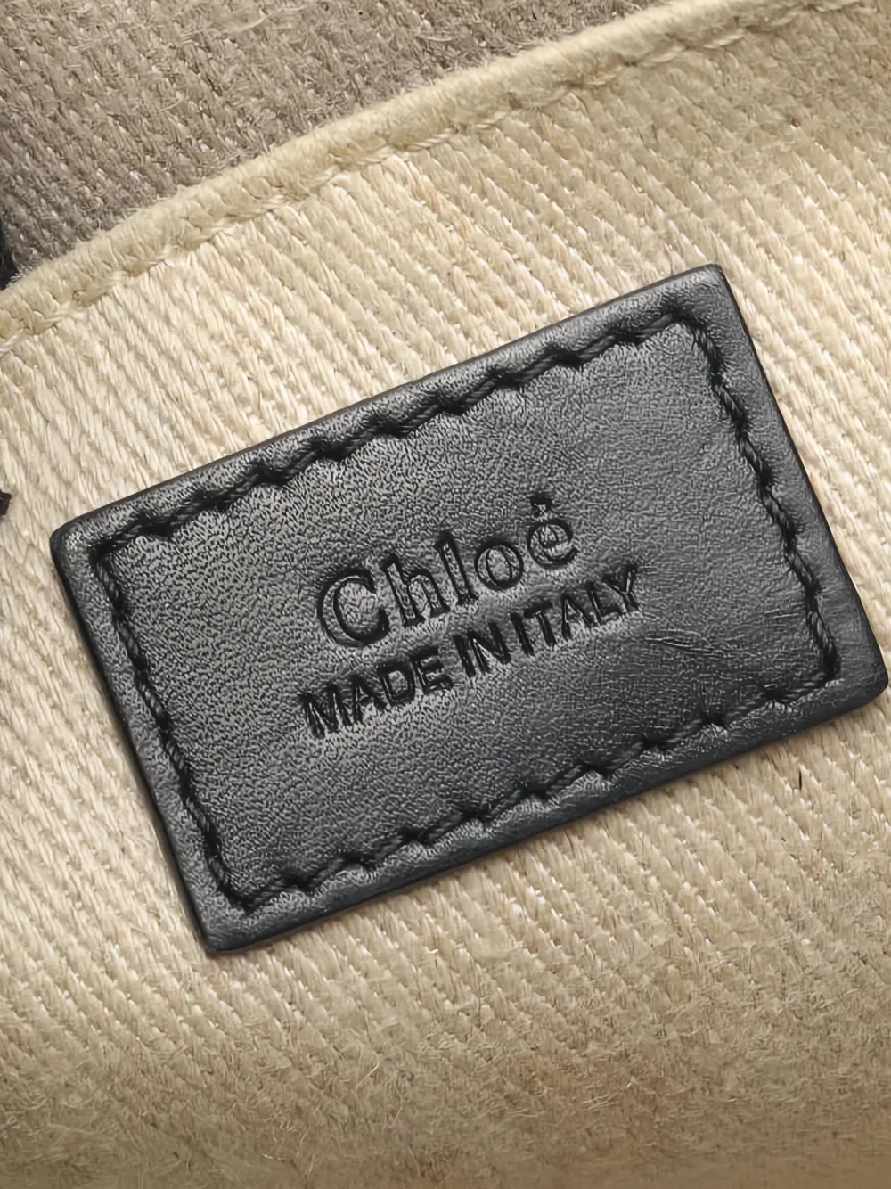 Pre-owned Chloé Small Woody Handbag In Black