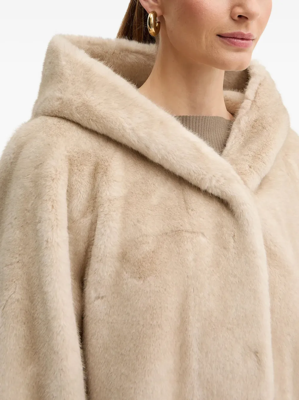 Luisa Spagnoli Savelli Hooded Buttoned Coat In Neutral