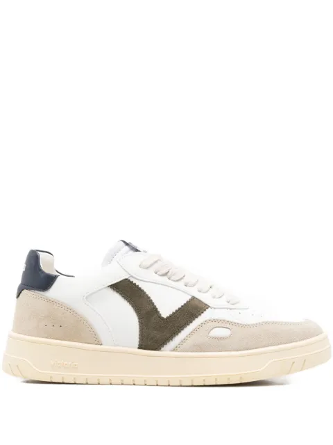Victoria tenis con agujetas