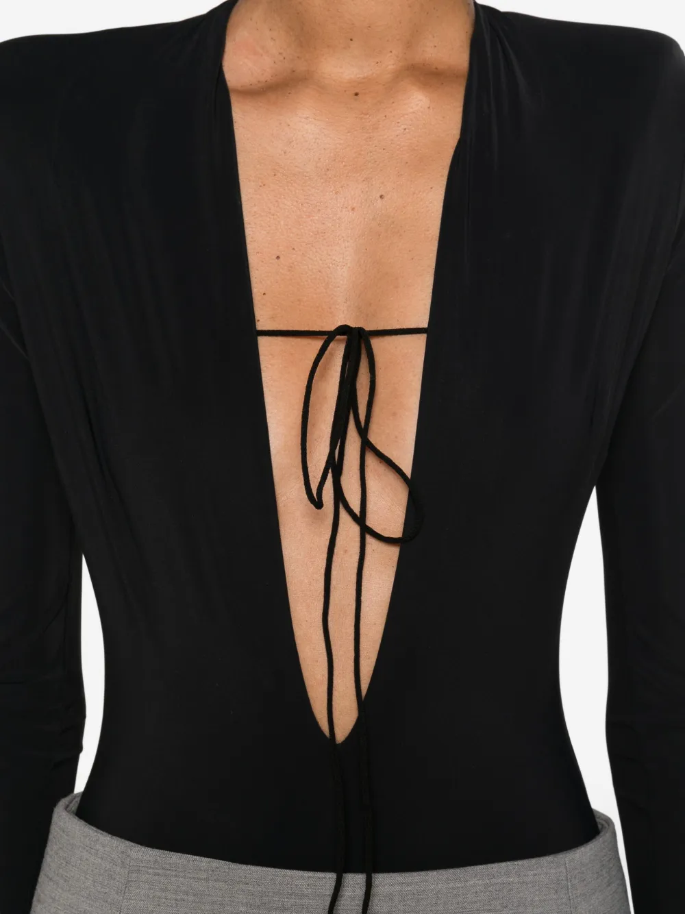 Amazuìn V-neck Bodysuit In Black