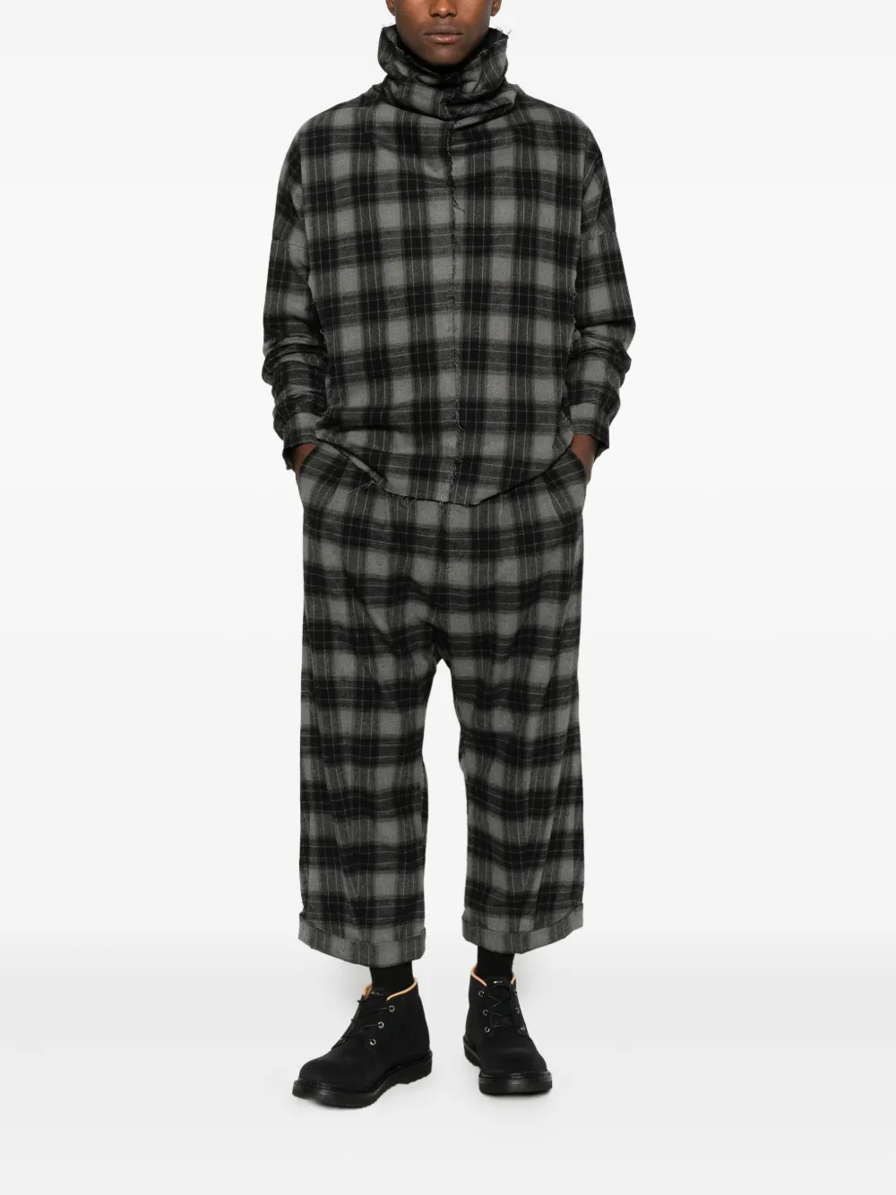 Individual Sentiments plaid-pattern trousers | Cropped Pants | Image 2