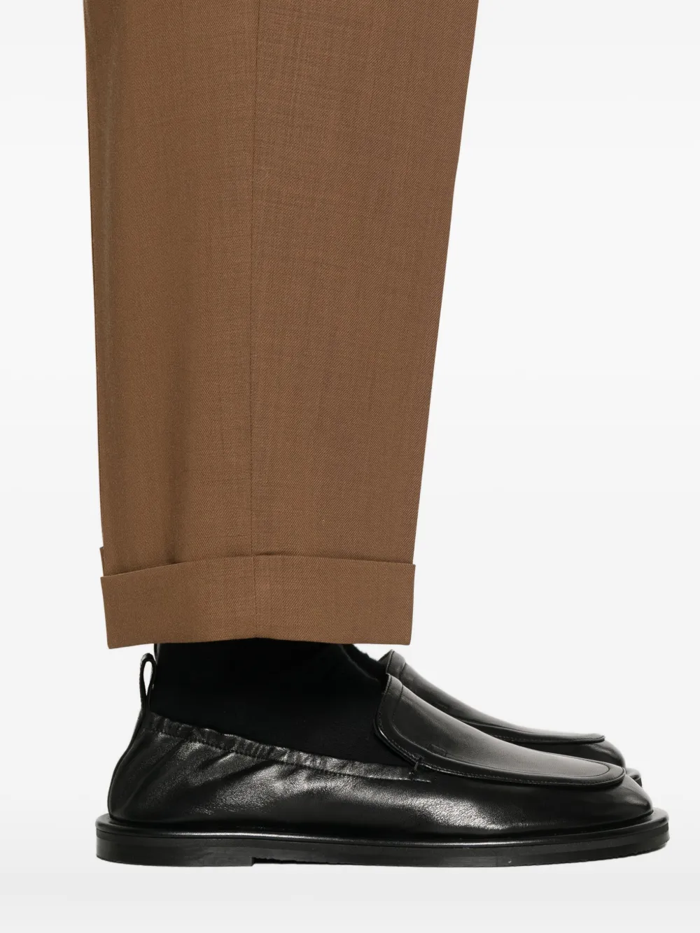 AMI Paris Geplooide broek Bruin