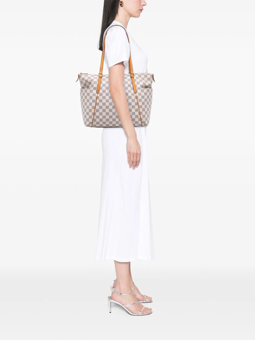Pre-owned Louis Vuitton 2014 Damier Azur Totally Mm Tote Bag In White