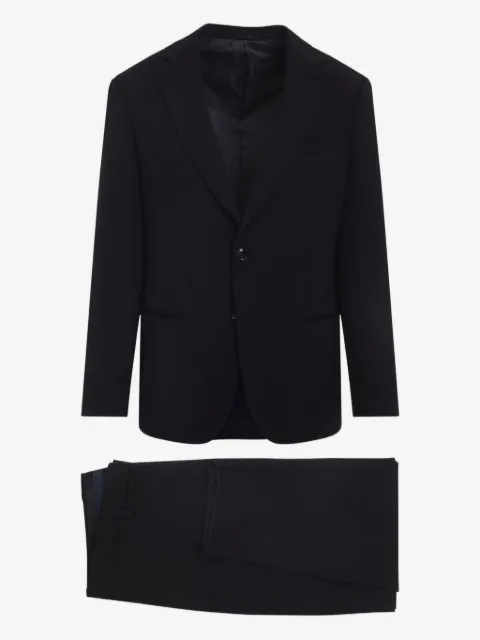 Giorgio Armani traje con botones