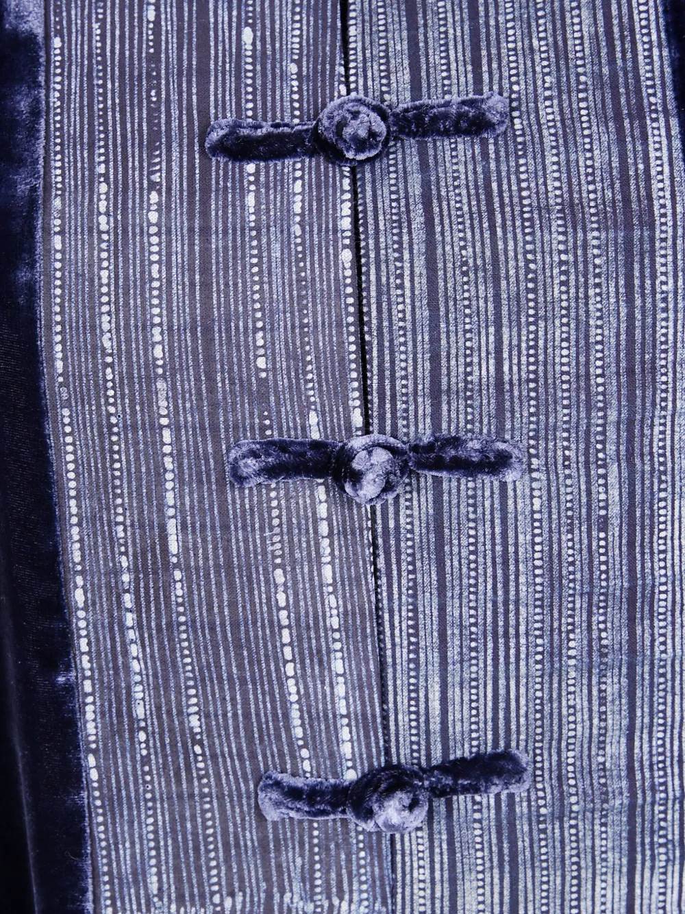 Bianco Levrin Velvet Button Jacket In Black