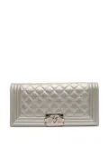 CHANEL Pre-Owned 2013-2014 Quilted Lambskin Boy Flap clutch bag - Silver