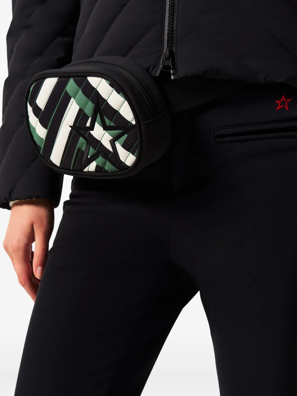 Perfect Moment star-motif quilted mini belt bag - Zwart