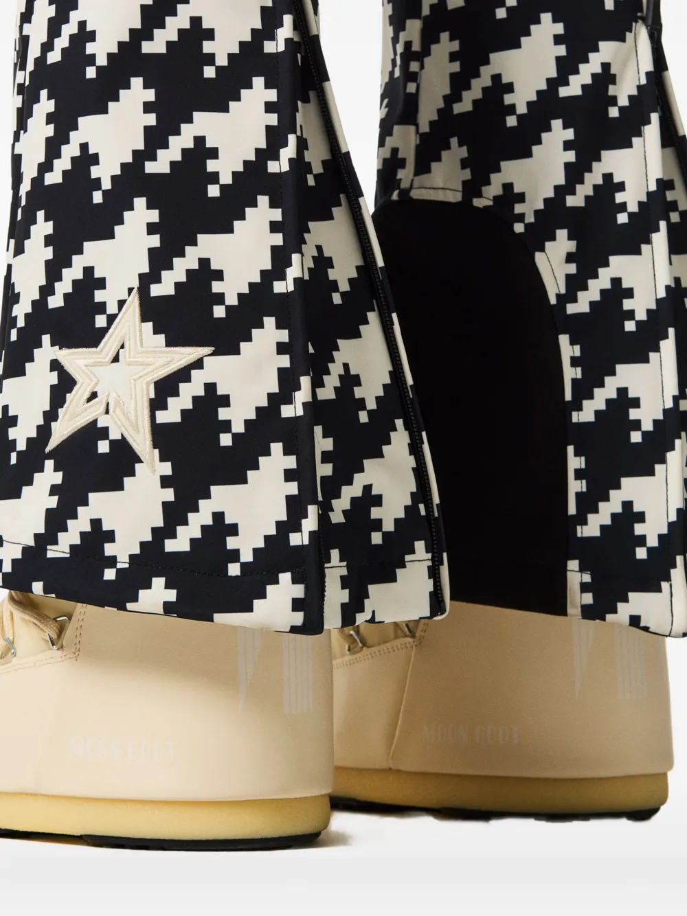 Perfect Moment Jb Patterned Ski Bib In Black