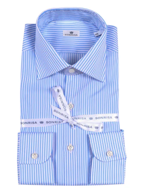 Sonrisa camisa con rayas estampadas