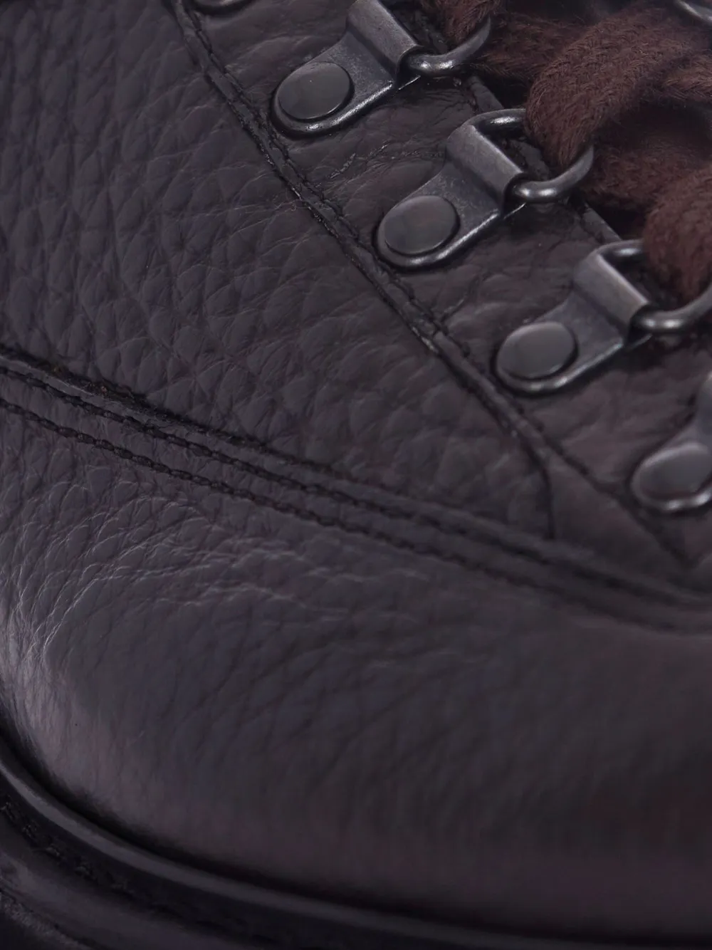 Doucal's Veterschoenen met textuur Zwart