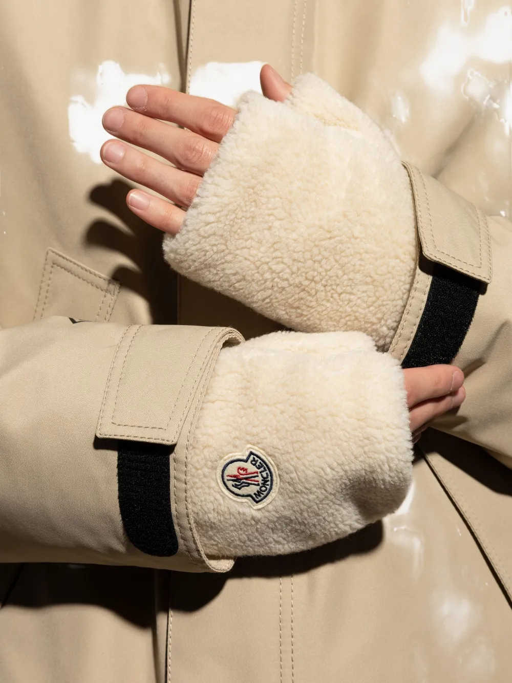 Moncler Logo-patch Fingerless Gloves In Neutral