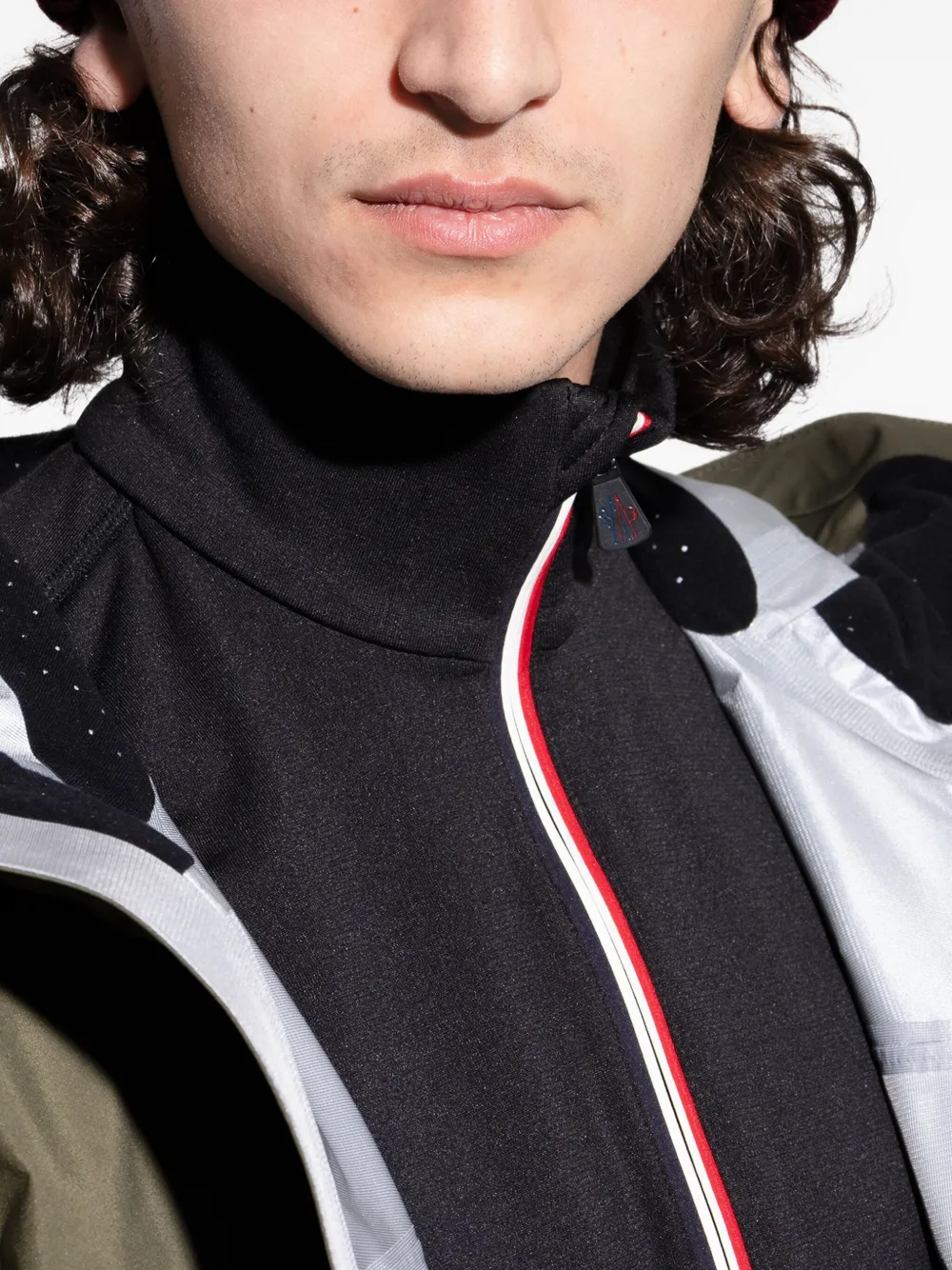 Moncler Ribbed Logo-patch Beanie In Brown