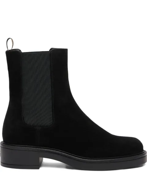Stuart Weitzman Celia chelsea boots