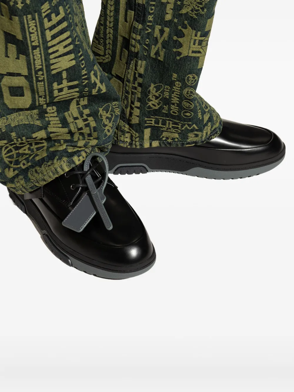 Off-White Sneakers met vlakken en veters Zwart
