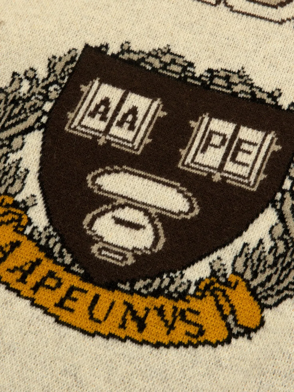 AAPE BY *A BATHING APE Vest met knopen en grafisch design Beige