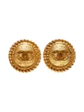 CHANEL Pre-Owned 1980-1990s Interlocking CC clip-on earrings - Gold