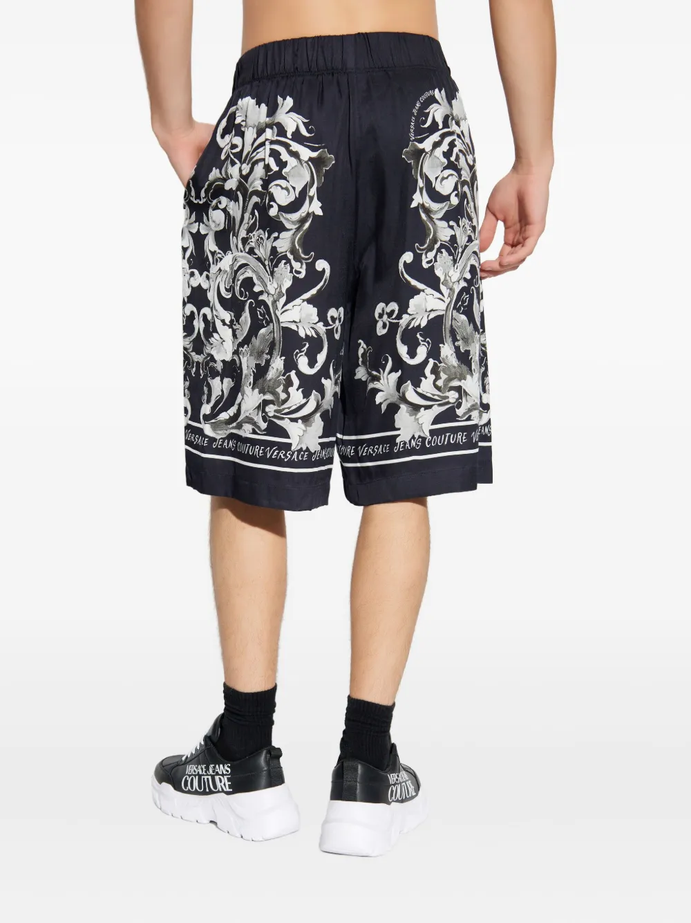 Versace Jeans Couture Shorts met bloemenprint Zwart