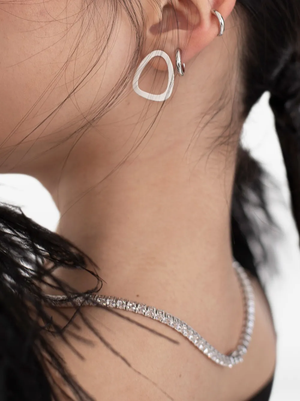 OBSIDIAN collier rivière à pierres | Image 2