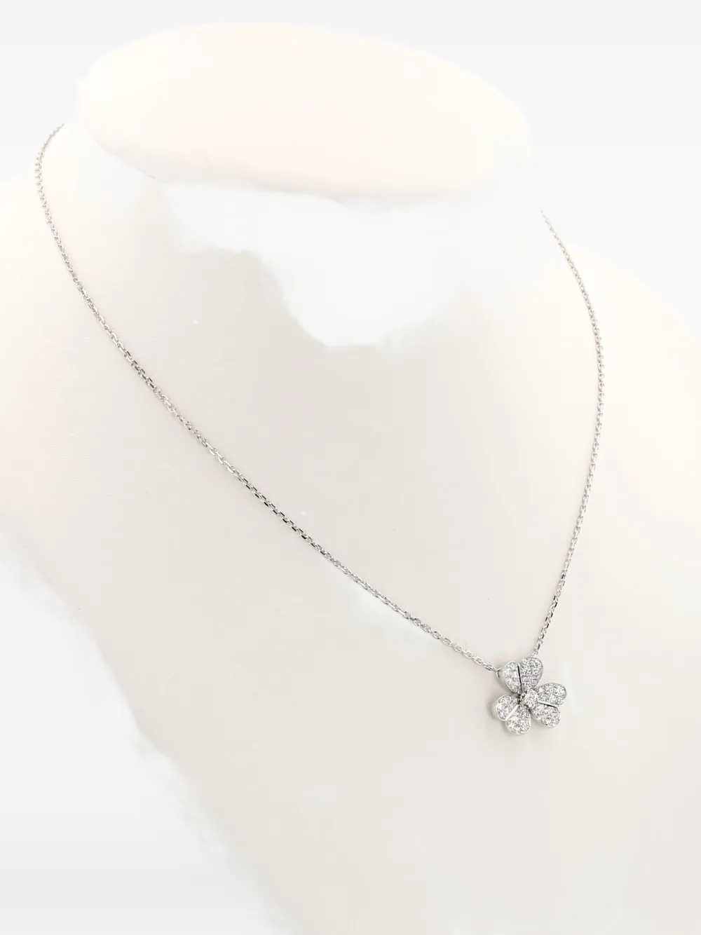 Pre-owned Van Cleef & Arpels 2020s White Gold Diamond Necklace In Silver