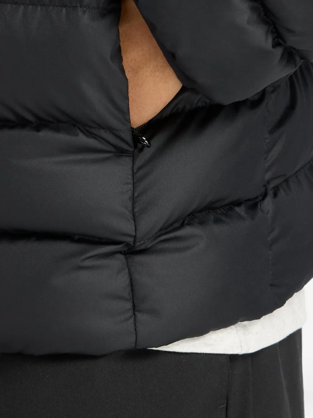 New Balance Donsjack met capuchon Zwart