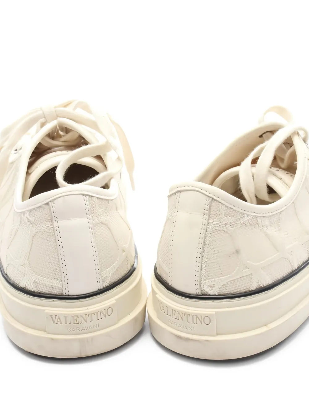 Valentino Garavani Pre-Owned 2010s Toile Iconographe sneakers | Image 2