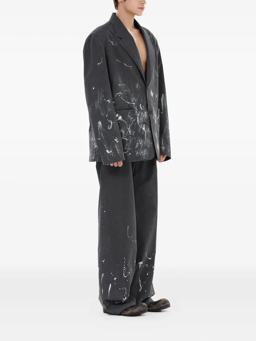 We11 Done Pleated Paint-splatter Trousers In Gray