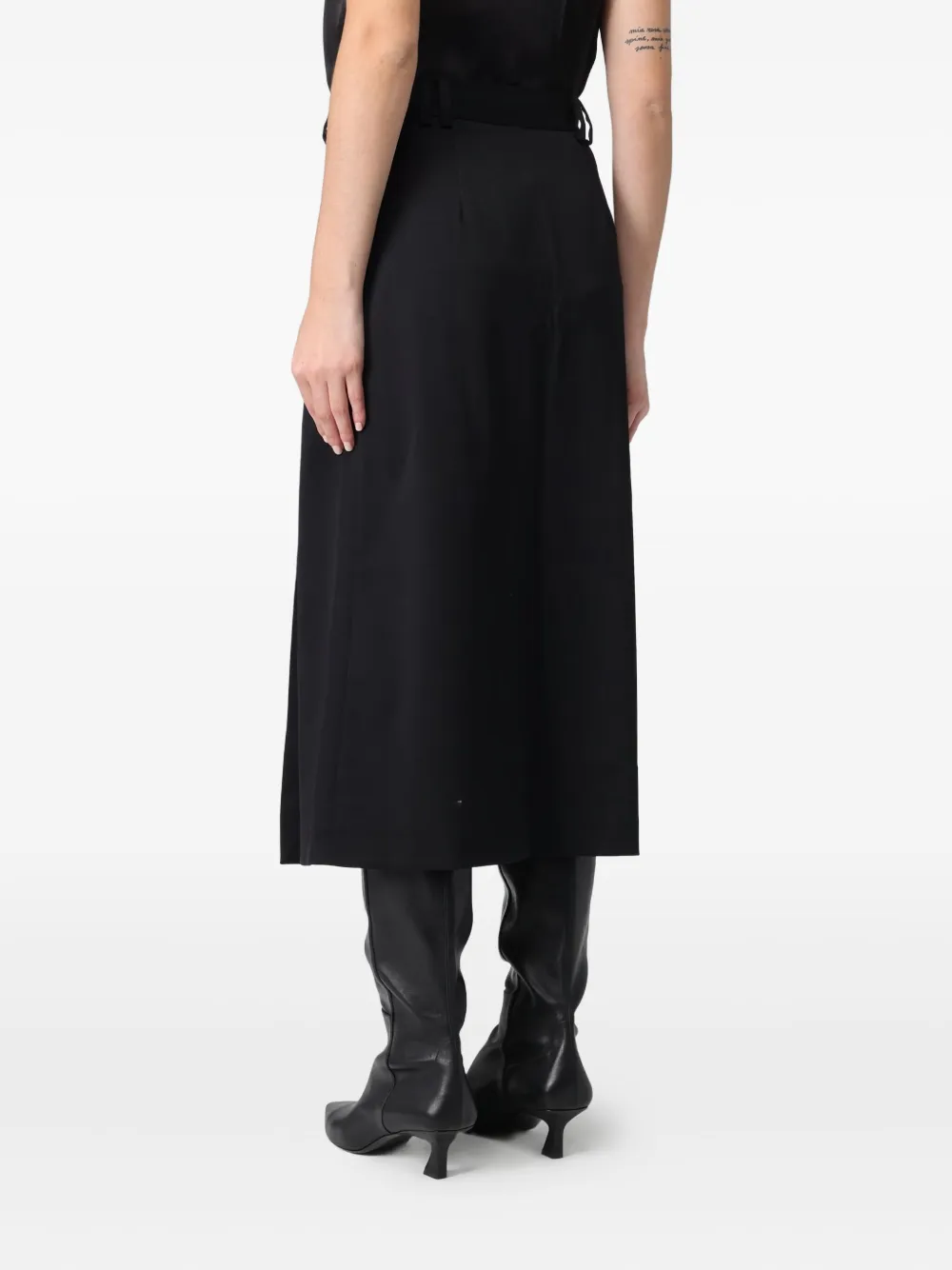 Liviana Conti Pleated Belt Long Skirt In Black