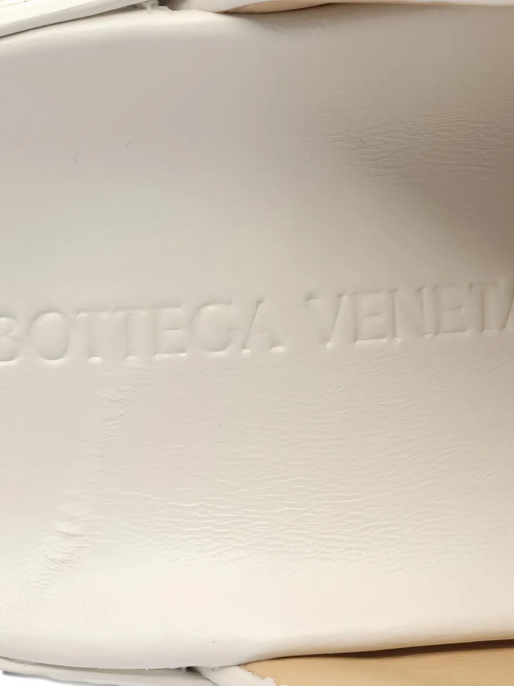 Pre-owned Bottega Veneta 20s 90mm Crocodile-embossed Platform Mules In White