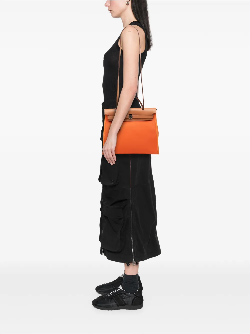 Hermès Pre-Owned 2015 Toile Herbag Zip 31 satchel | Pre-Owned | Image 2