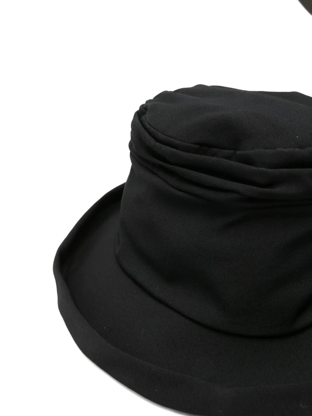 Yohji Yamamoto Hoed met ruches Zwart