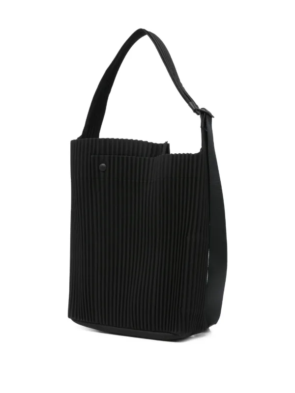 Homme Plissé Issey Miyake Pleated Tote Bag | Black | FARFETCH SK
