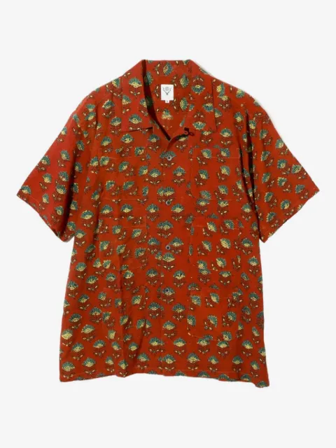 SOUTH2 WEST8 camisa con bolsillos en la parte delantera