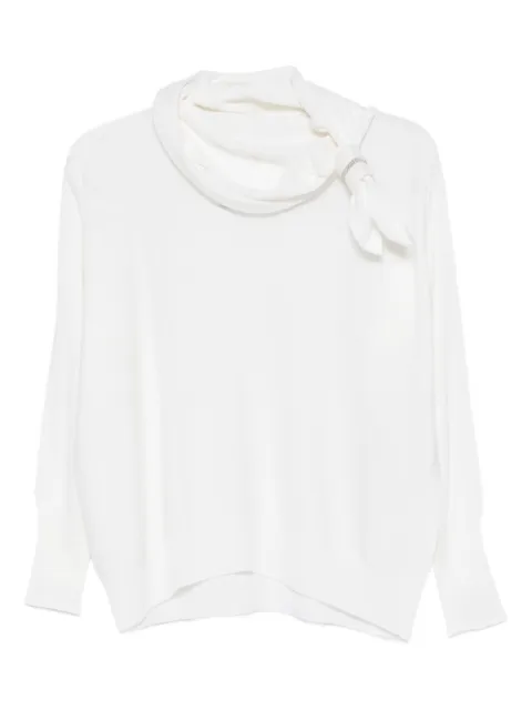 D.Exterior tie neck blouse