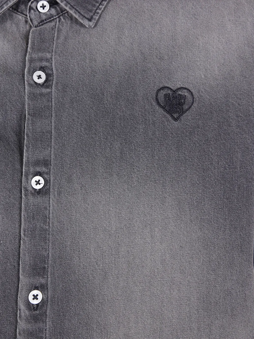 Family First Denim overhemd met geborduurd hart Grijs