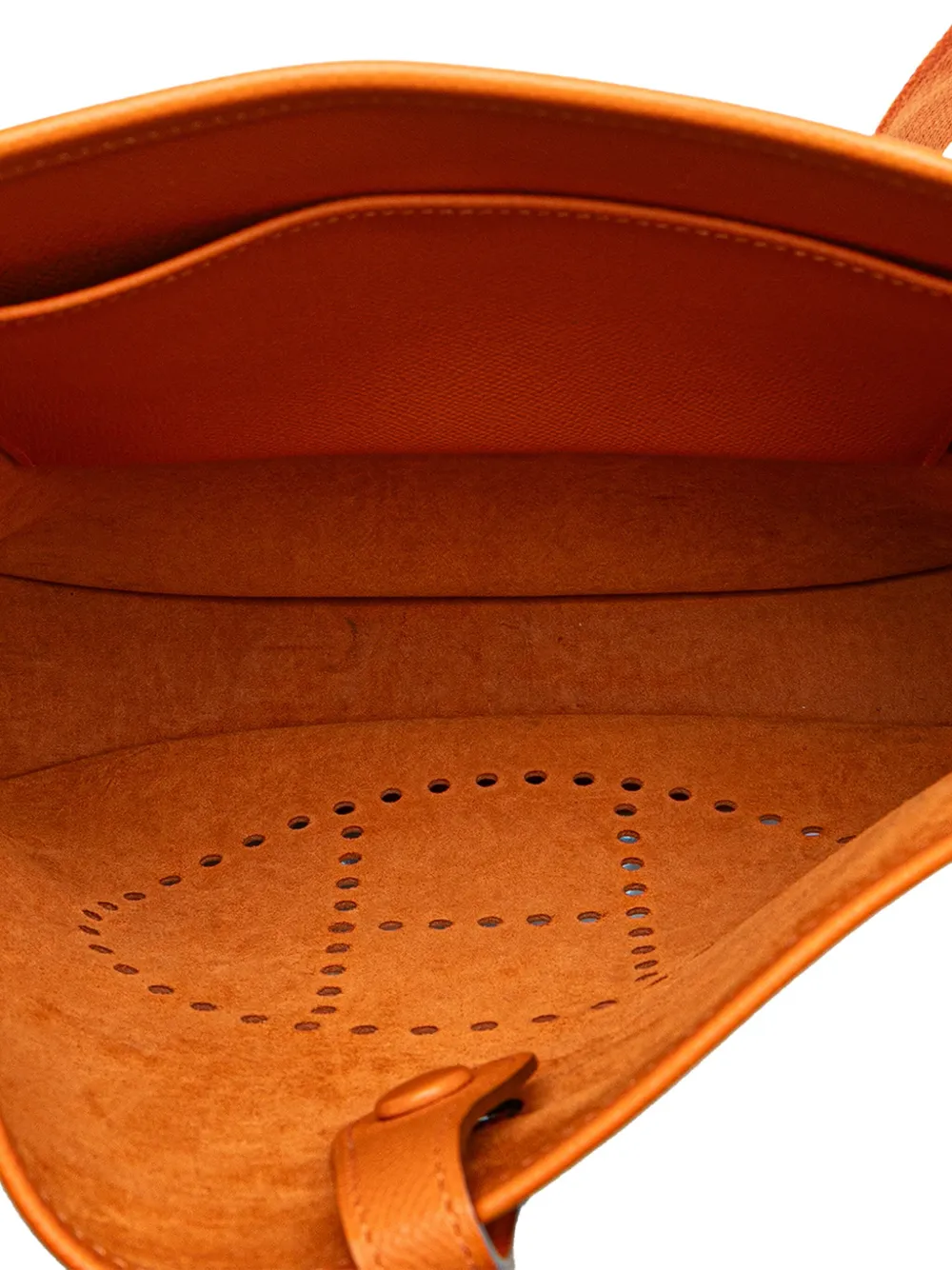 Pre-owned Hermes 2006 Epsom Evelyne 29 Crossbody Bag In Orange