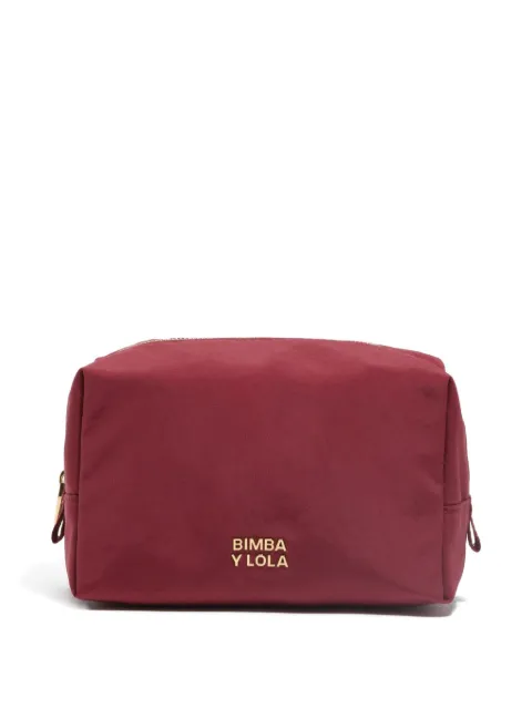 Bimba y Lola cosmetiquera con detalle del logo y cierre