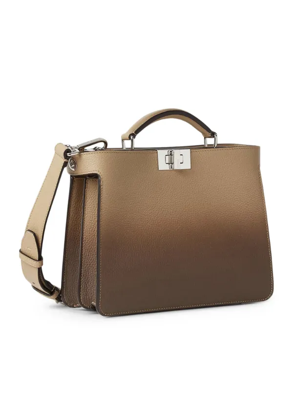 FENDI ピーカブー アイシーユー レザーショルダーバッグ S