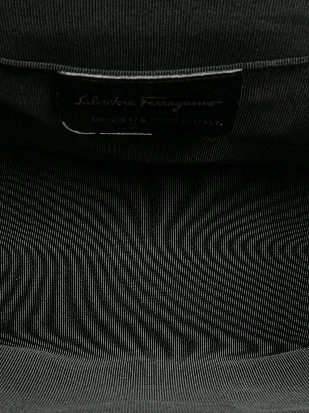 Pre-owned Ferragamo 2010-2025 Straw Gancini Handbag In White