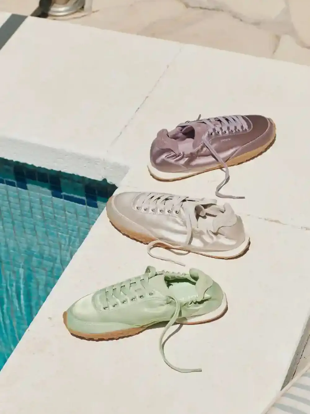 Hoff Bridge Lace-up Sneakers In Neutral