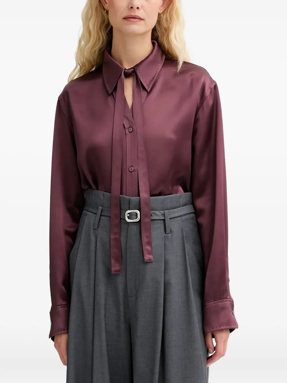 Isabelle Blanche camisa con moño en el cuello | morado | Image 1