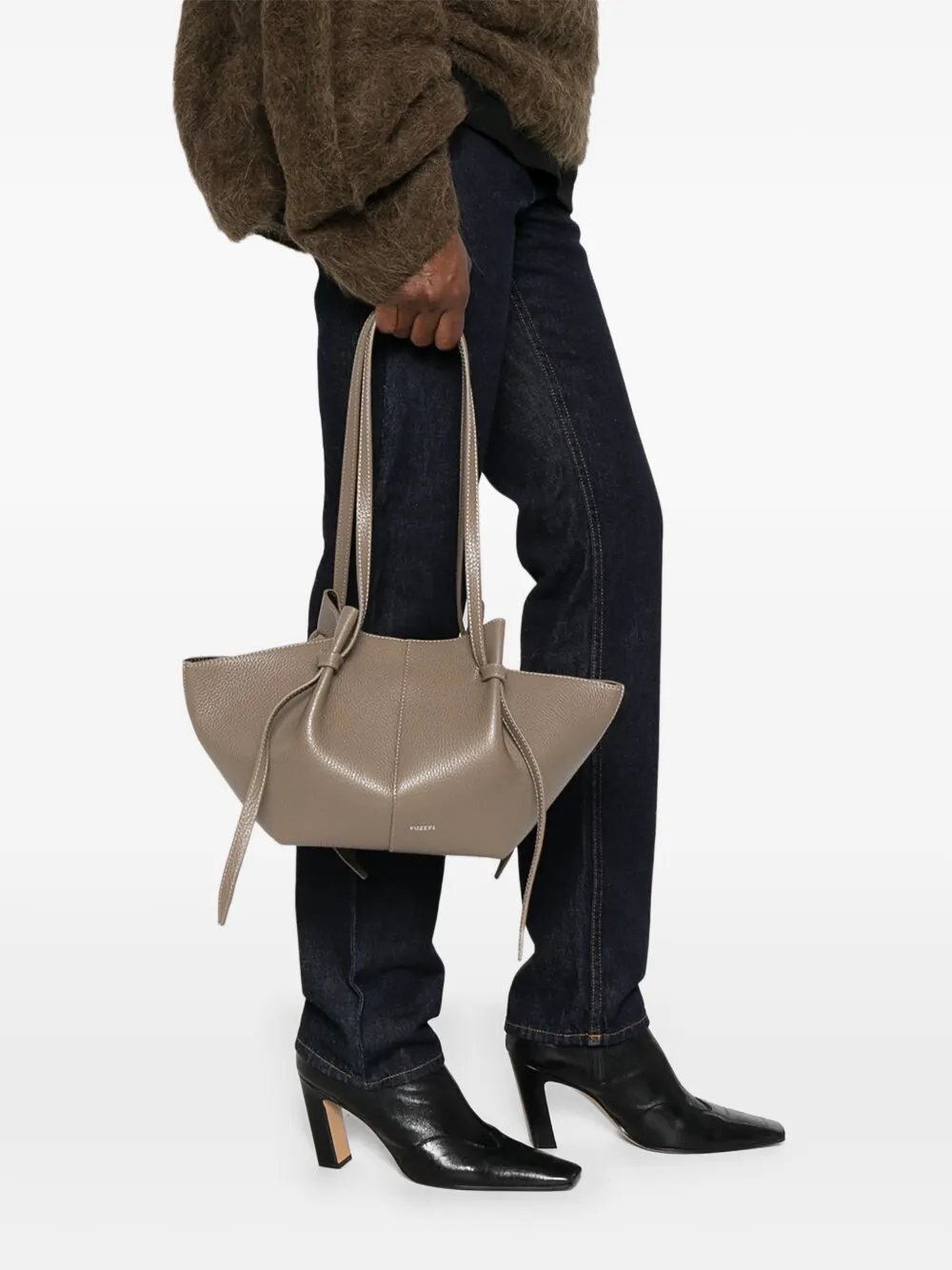 Yuzefi Mochi shopper Bruin