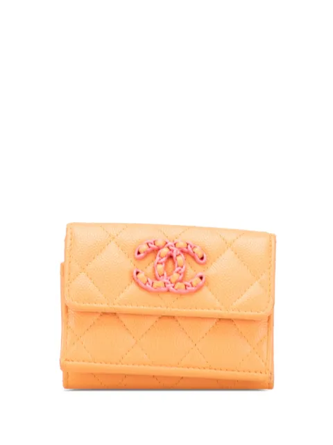 CHANEL Pre-Owned cartera Compact Flap 19 pequeña de piel caviar capitonada 2021-2025