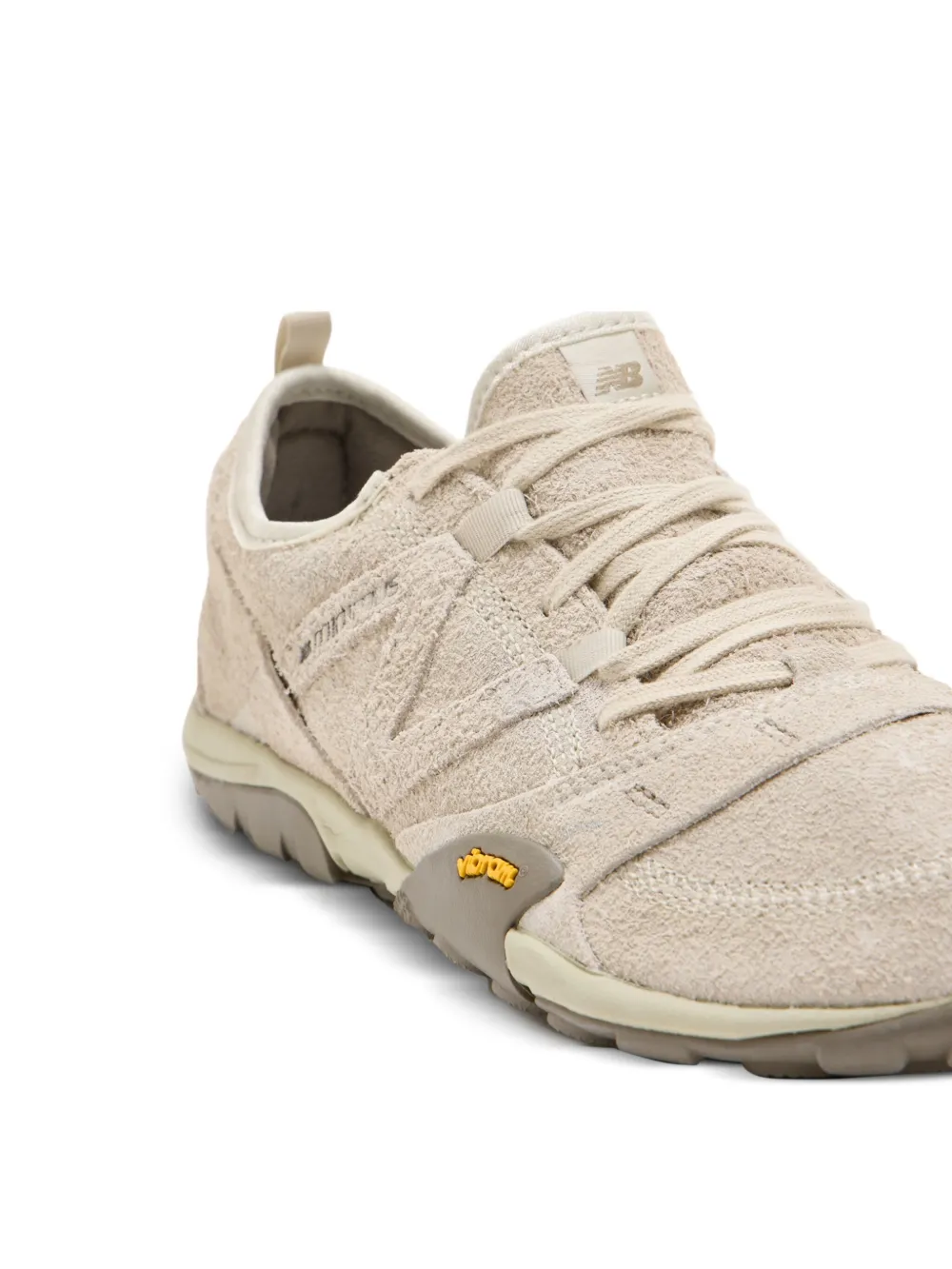 New Balance MT10 suède sneakers Beige