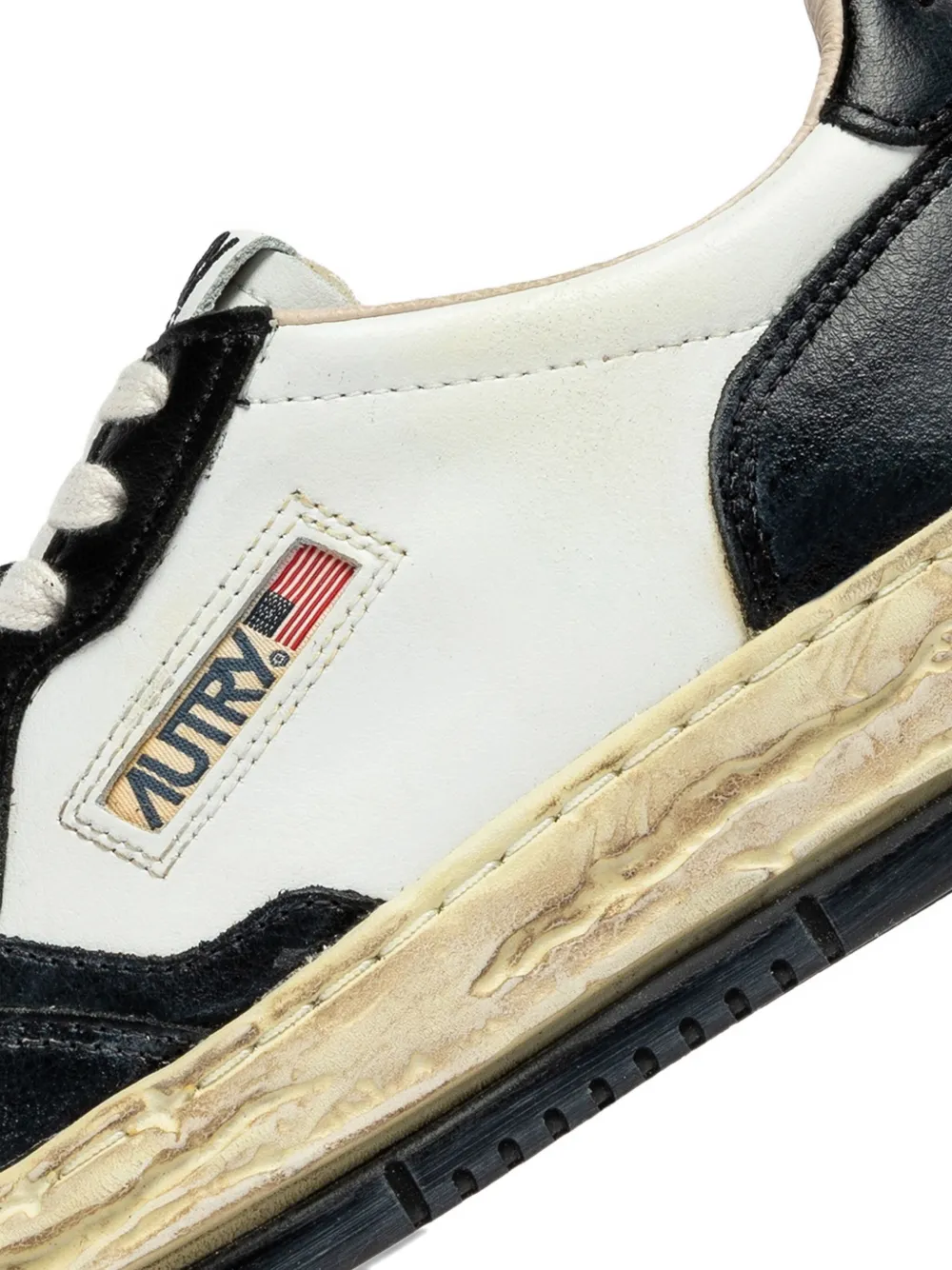 General Scale. x Autry Medalist Supervintage sneakers Zwart