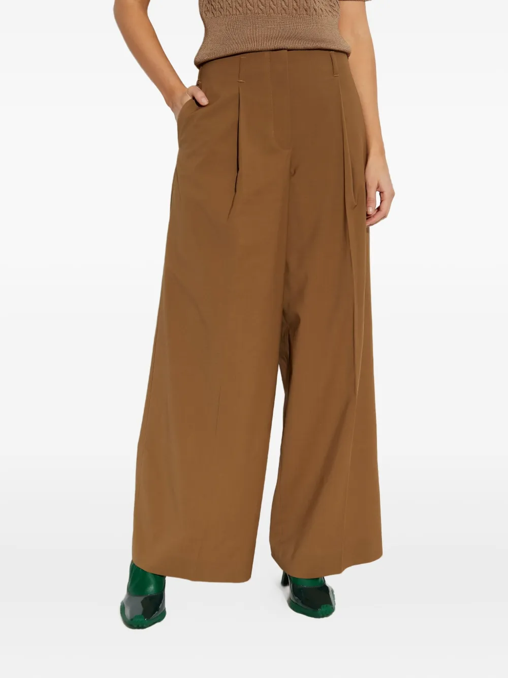 Lacoste Pleated Trousers In Brown